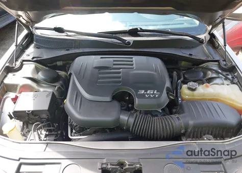 2014 Chrysler 300 z USA, uszkodzony, nr VIN 2C3CCAAGXEH322982